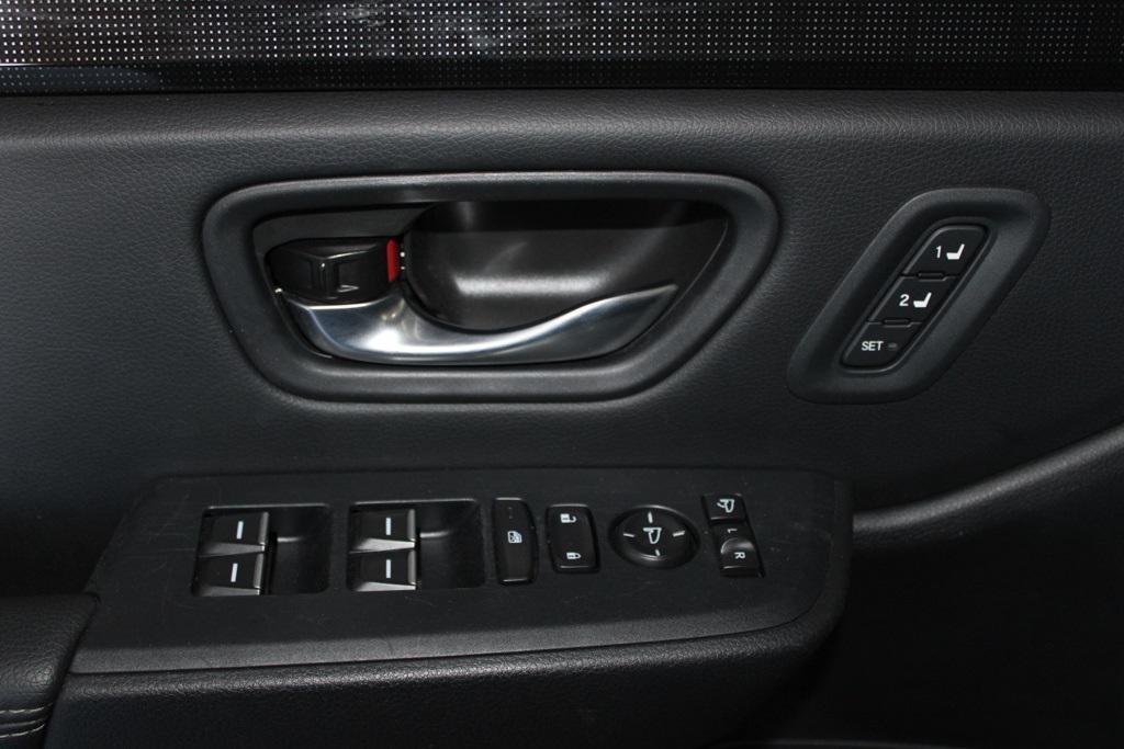 used 2025 Honda Pilot car, priced at $44,970