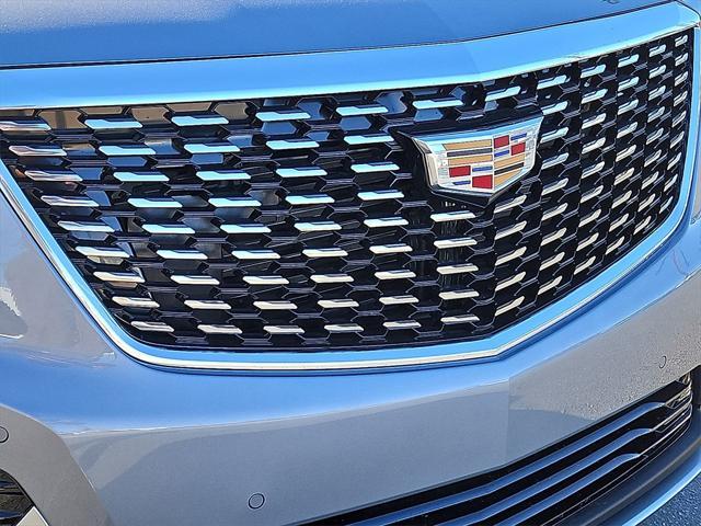 new 2025 Cadillac XT5 car, priced at $53,990