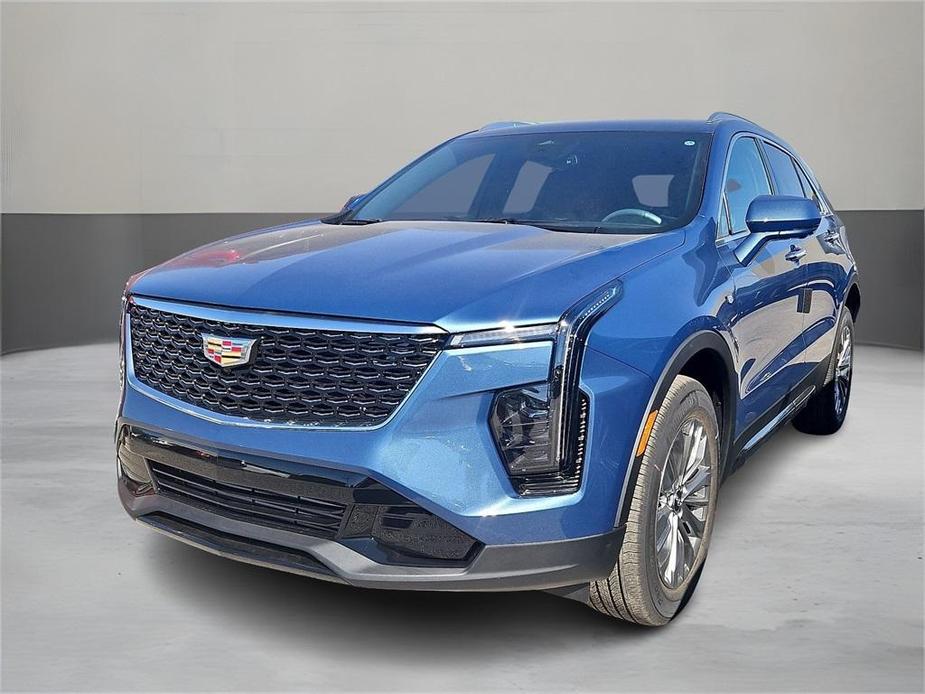 new 2025 Cadillac XT4 car, priced at $45,115