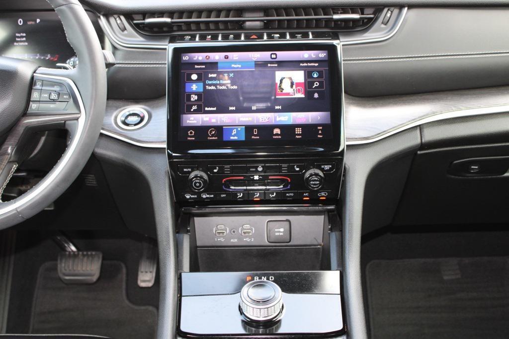 used 2024 Jeep Grand Cherokee L car, priced at $29,570