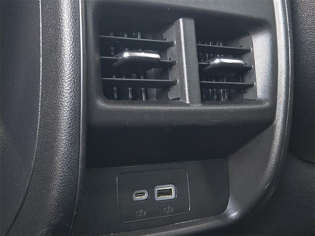 used 2024 Cadillac XT4 car, priced at $33,790