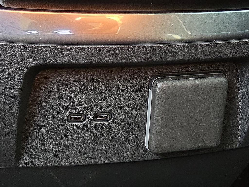 new 2026 Cadillac VISTIQ car, priced at $80,215