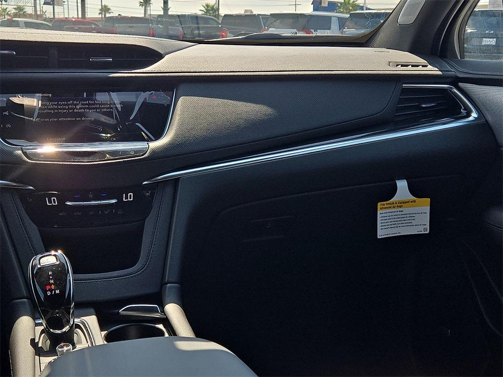 new 2025 Cadillac XT5 car, priced at $59,420