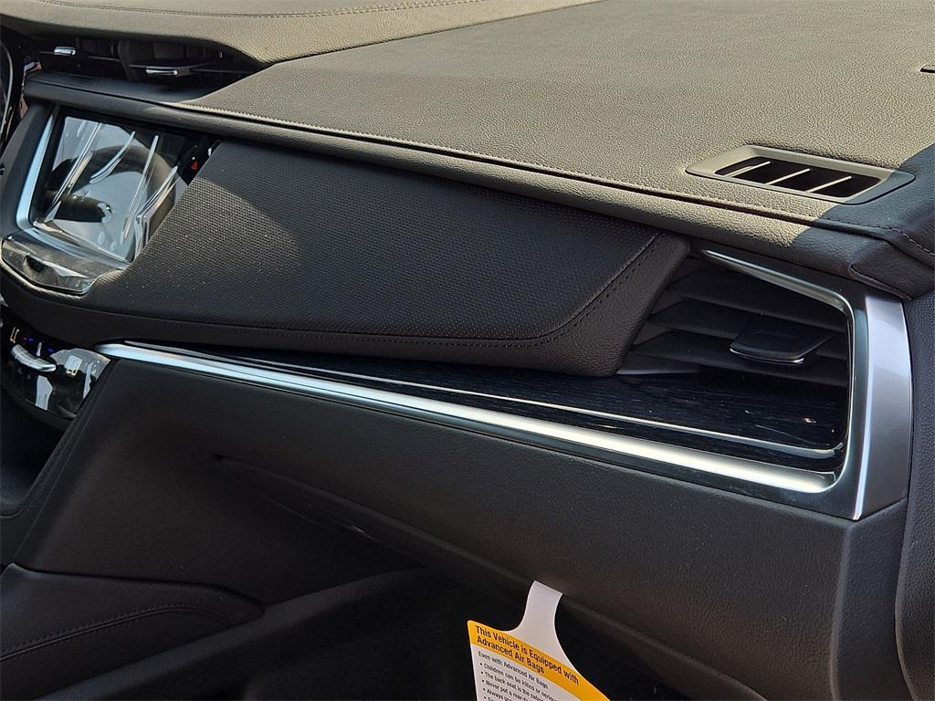 new 2025 Cadillac XT5 car, priced at $59,420