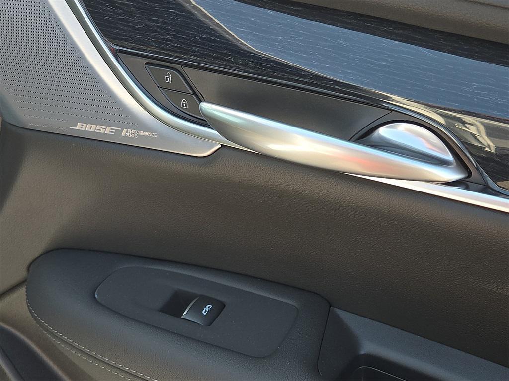 new 2025 Cadillac XT5 car, priced at $59,420