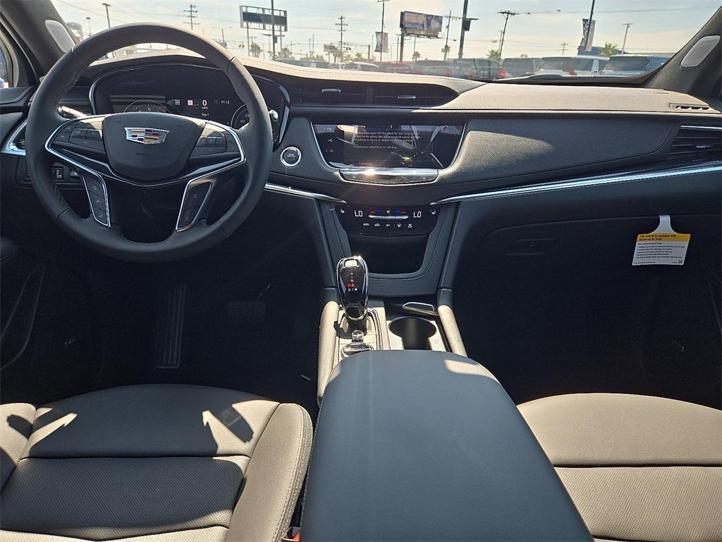 new 2025 Cadillac XT5 car, priced at $59,420