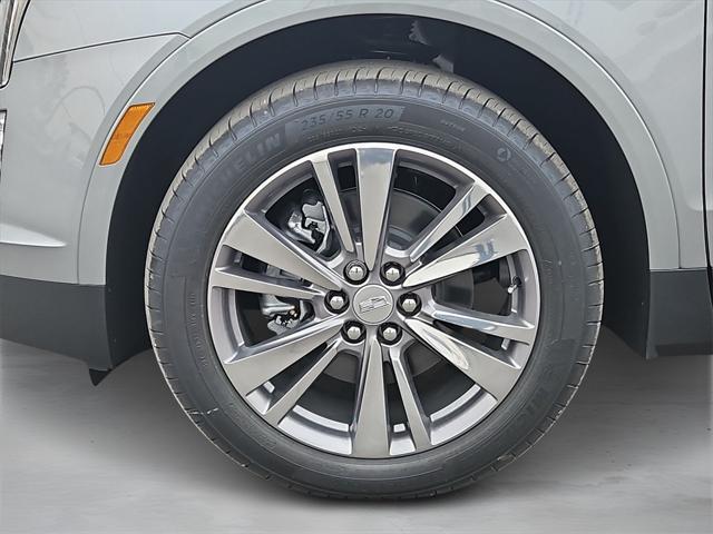 new 2025 Cadillac XT5 car, priced at $54,990