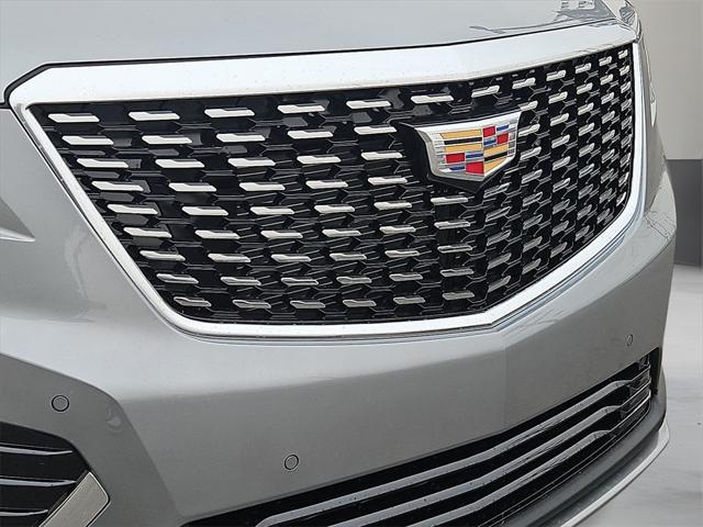 new 2025 Cadillac XT5 car, priced at $54,990