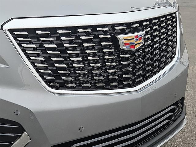 new 2025 Cadillac XT5 car, priced at $54,990