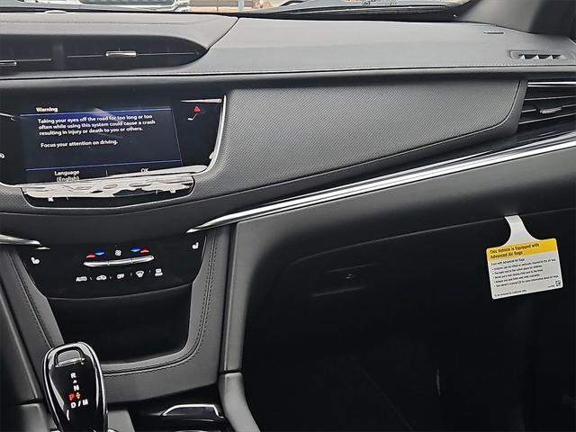 new 2025 Cadillac XT5 car, priced at $54,990