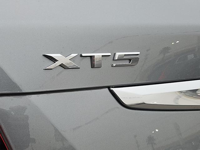 new 2025 Cadillac XT5 car, priced at $54,990