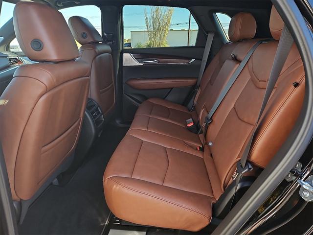 new 2025 Cadillac XT5 car, priced at $58,635