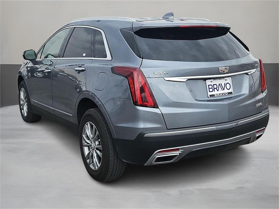 used 2022 Cadillac XT5 car, priced at $27,810