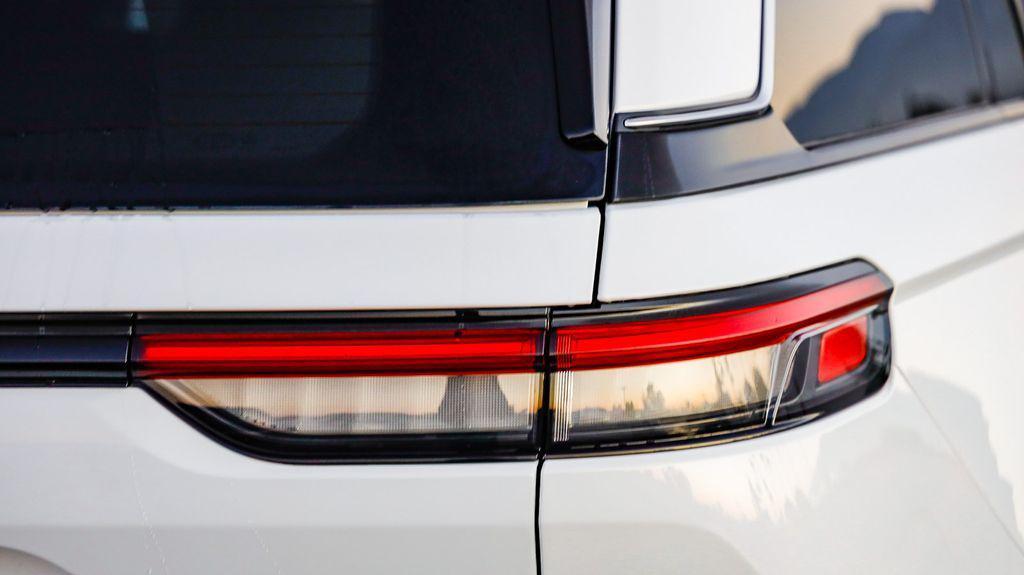 new 2025 Jeep Grand Cherokee car, priced at $29,475