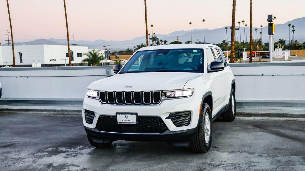 new 2025 Jeep Grand Cherokee car, priced at $29,475