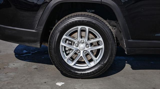used 2023 Jeep Grand Cherokee L car, priced at $25,295