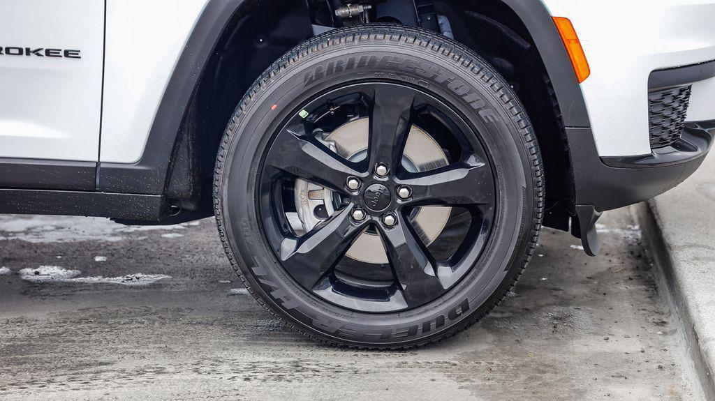 new 2025 Jeep Grand Cherokee L car, priced at $36,352
