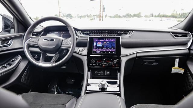 new 2025 Jeep Grand Cherokee L car, priced at $39,030