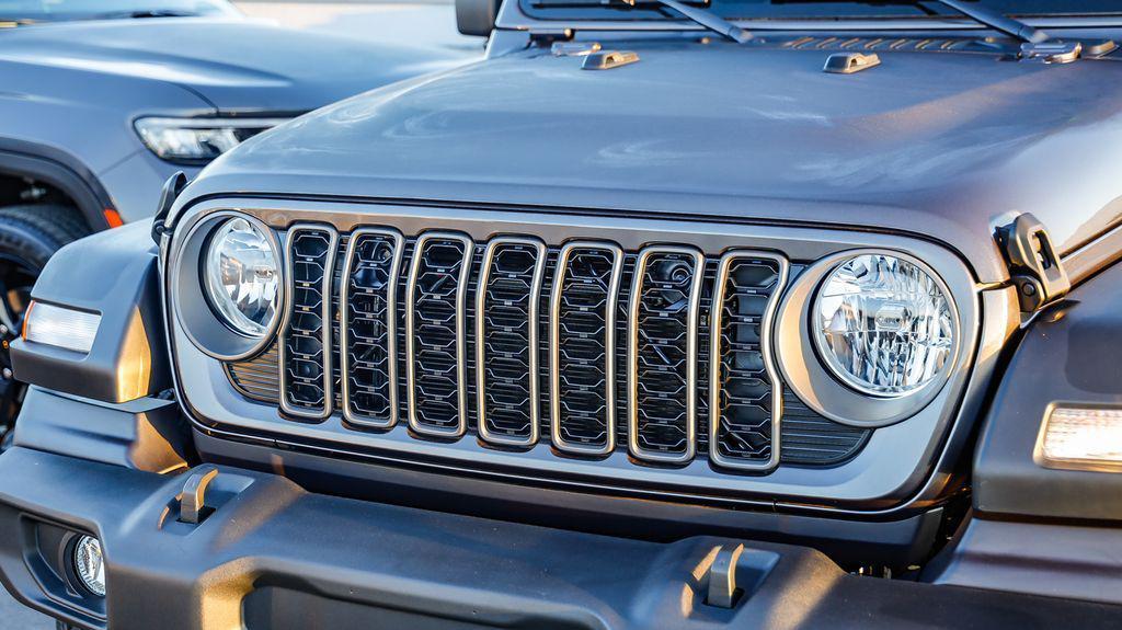new 2025 Jeep Wrangler car, priced at $43,268