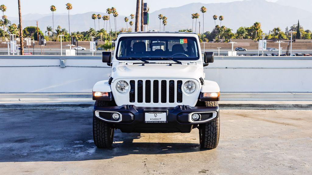 used 2022 Jeep Gladiator car, priced at $27,795