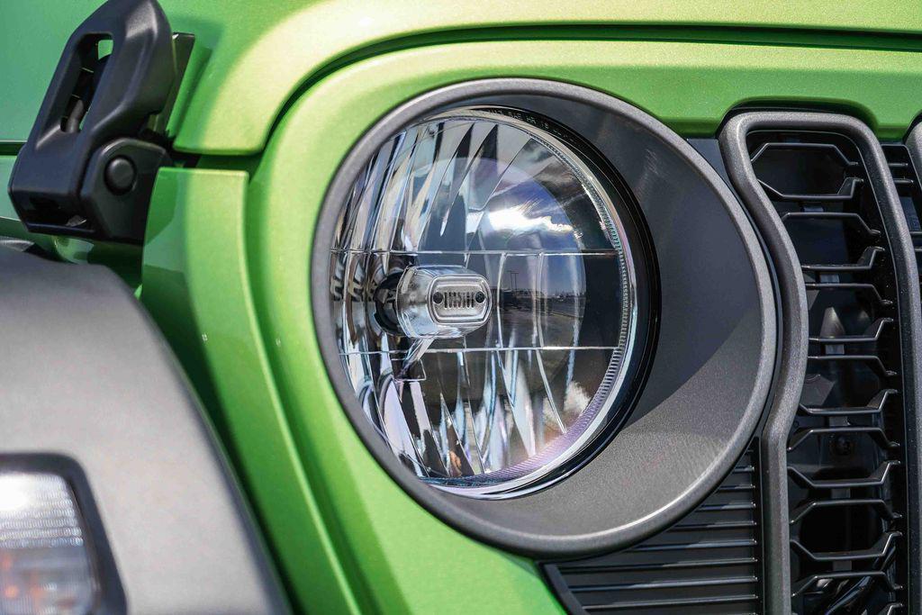 new 2025 Jeep Wrangler car, priced at $35,925
