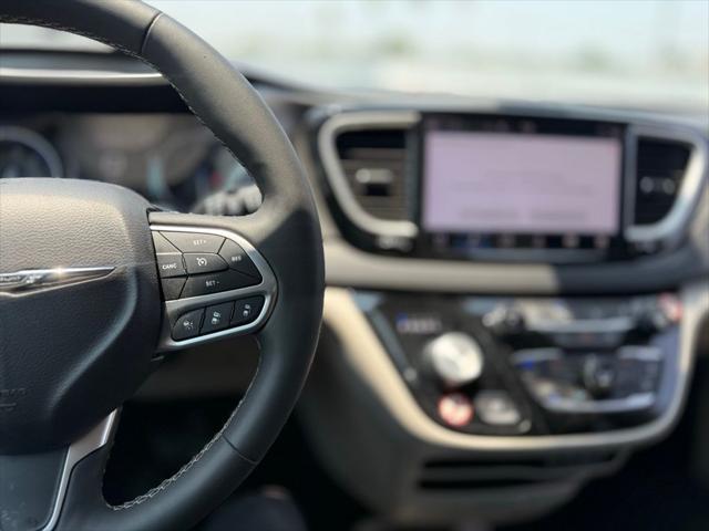 used 2024 Chrysler Pacifica car, priced at $28,495