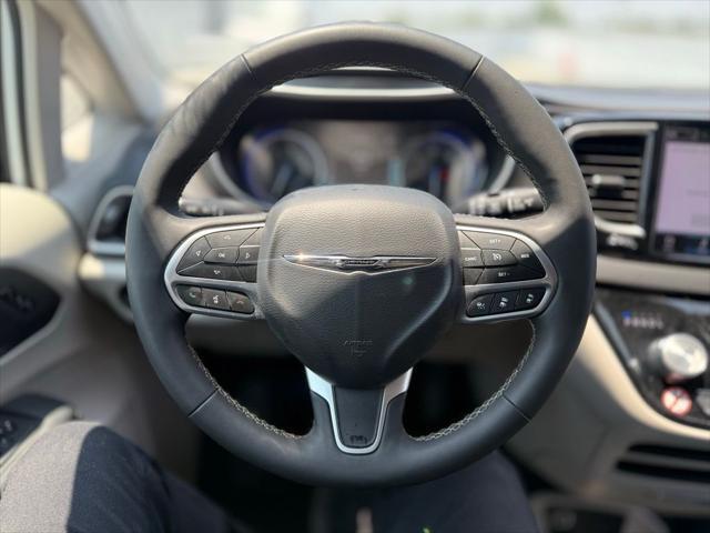 used 2024 Chrysler Pacifica car, priced at $28,495