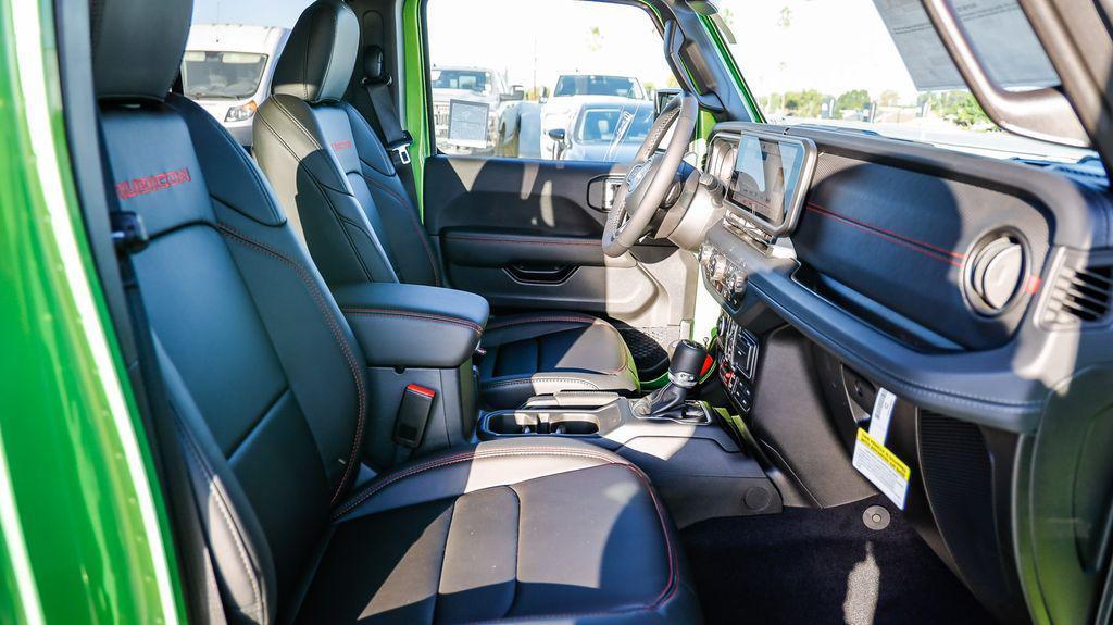 new 2025 Jeep Gladiator car, priced at $51,583