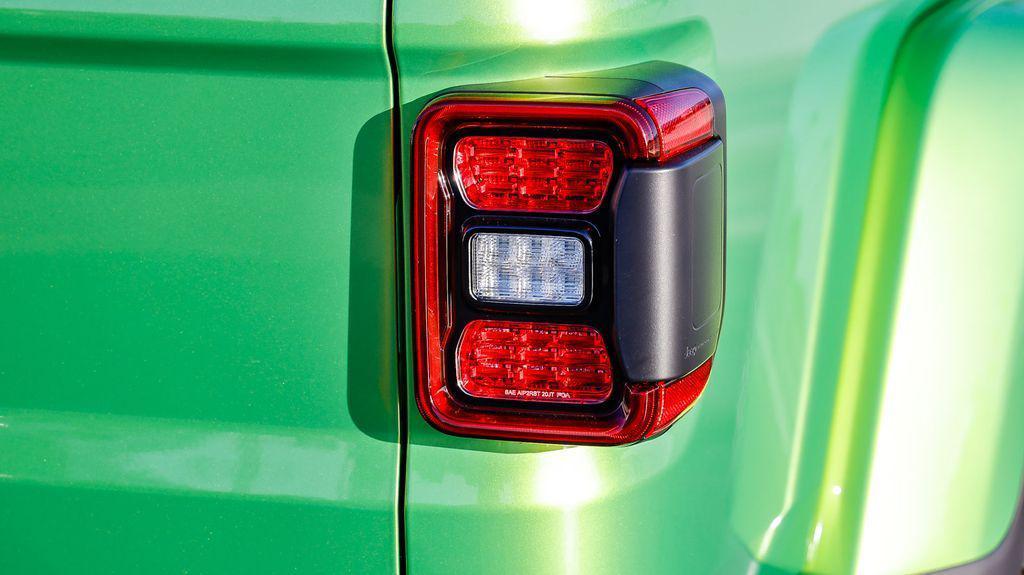 new 2025 Jeep Gladiator car, priced at $51,583