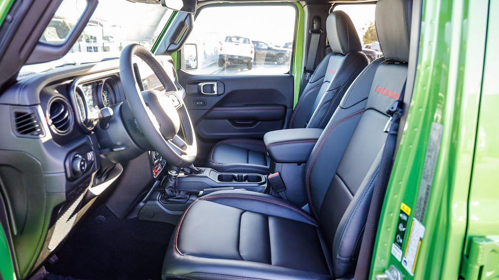new 2025 Jeep Gladiator car, priced at $51,583