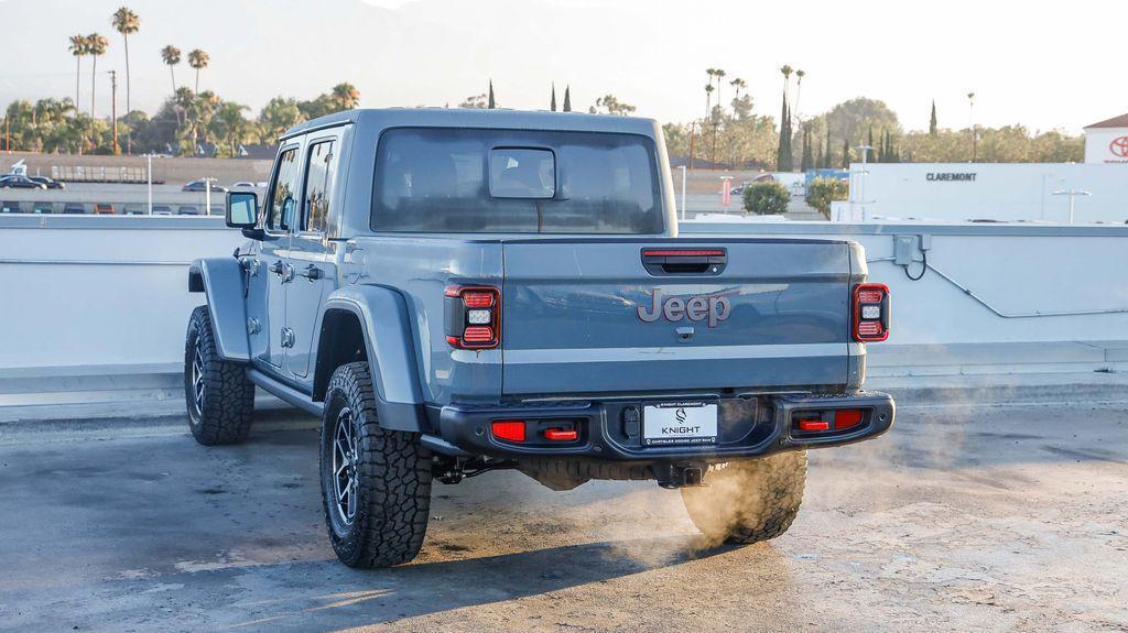 new 2025 Jeep Gladiator car, priced at $49,028