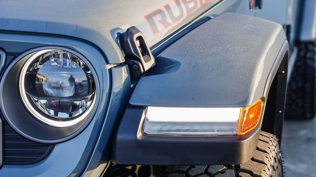 new 2025 Jeep Gladiator car, priced at $49,028