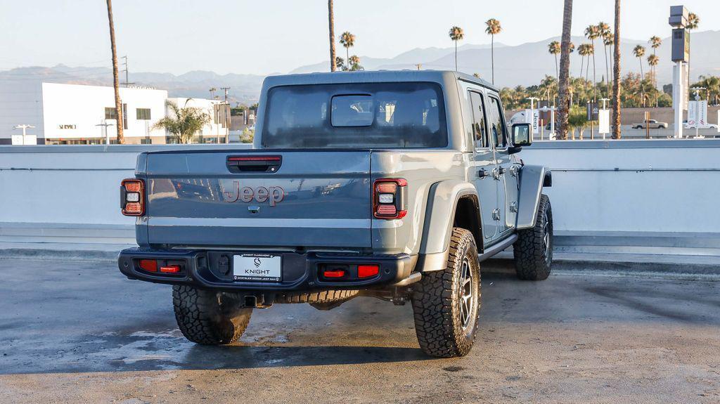 new 2025 Jeep Gladiator car, priced at $49,028
