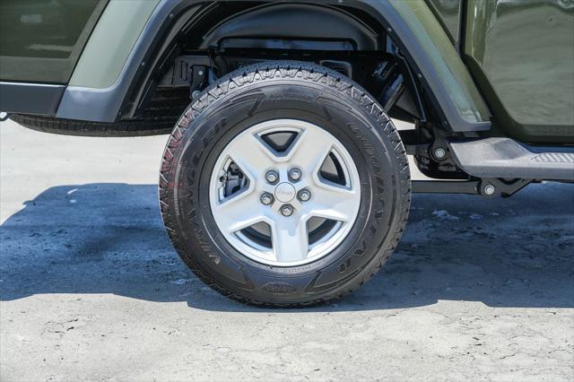 used 2023 Jeep Gladiator car, priced at $26,495