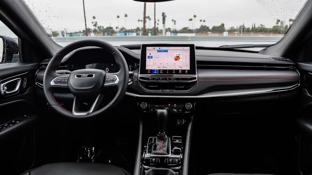 new 2025 Jeep Compass car, priced at $30,865