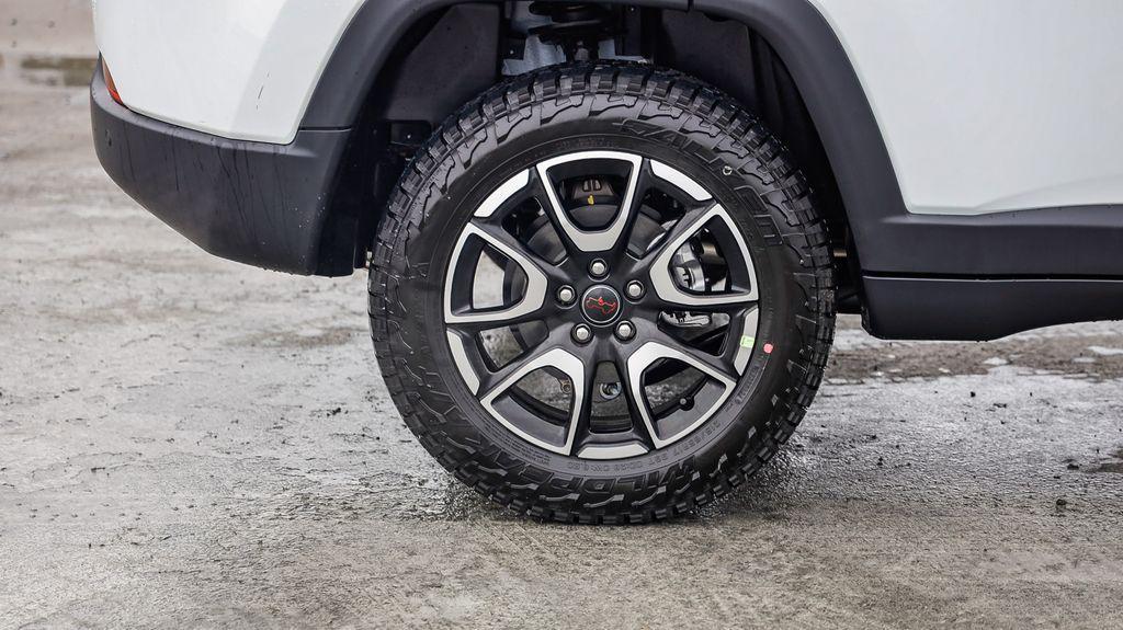 new 2025 Jeep Compass car, priced at $30,865