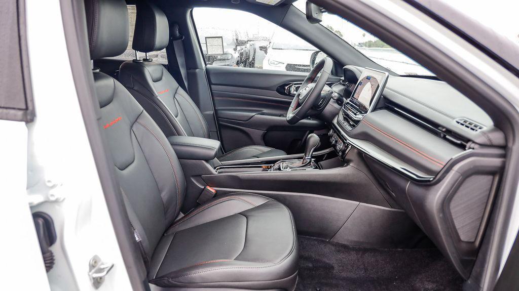 new 2025 Jeep Compass car, priced at $30,865