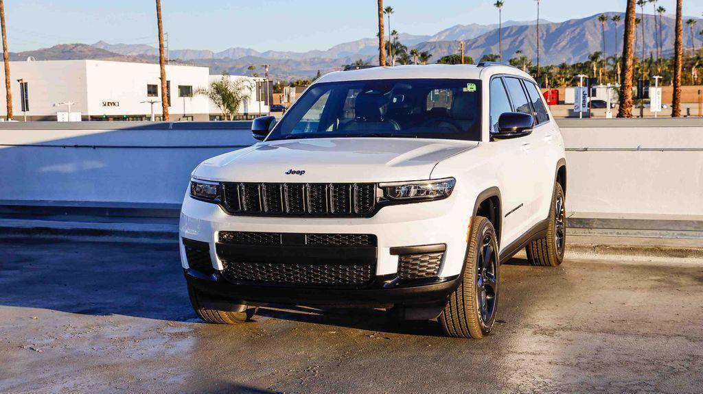 new 2025 Jeep Grand Cherokee L car, priced at $38,831