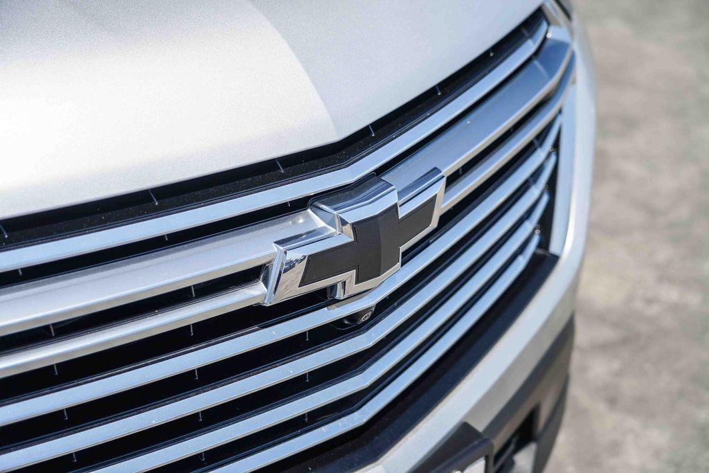 used 2022 Chevrolet Traverse car, priced at $28,995