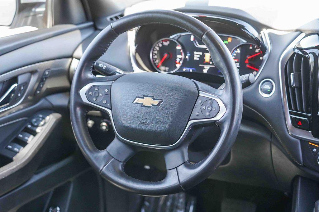 used 2022 Chevrolet Traverse car, priced at $28,995