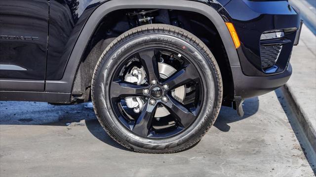 new 2025 Jeep Grand Cherokee car, priced at $44,985