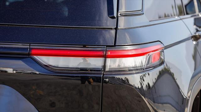 new 2025 Jeep Grand Cherokee car, priced at $39,985
