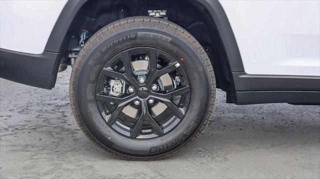 new 2025 Jeep Grand Cherokee car, priced at $36,135