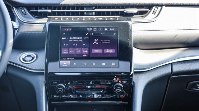 new 2025 Jeep Grand Cherokee car, priced at $40,250