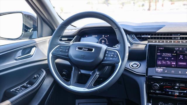 new 2025 Jeep Grand Cherokee car, priced at $40,250