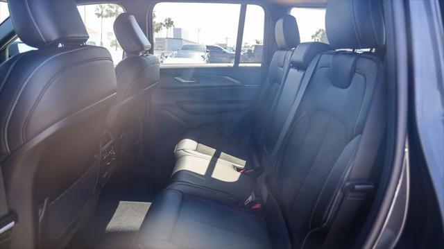new 2025 Jeep Grand Cherokee car, priced at $40,250