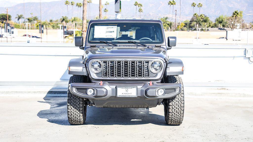 new 2025 Jeep Wrangler car, priced at $47,176