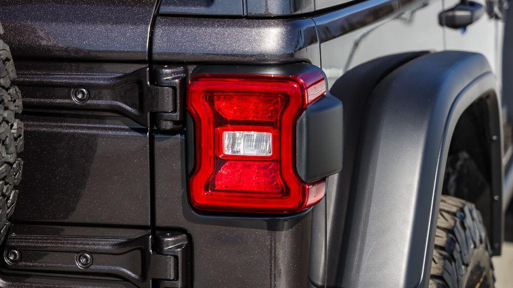 new 2025 Jeep Wrangler car, priced at $47,176