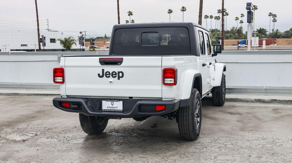 new 2025 Jeep Gladiator car, priced at $35,060
