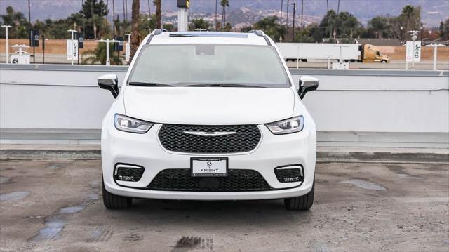 new 2025 Chrysler Pacifica car, priced at $49,625